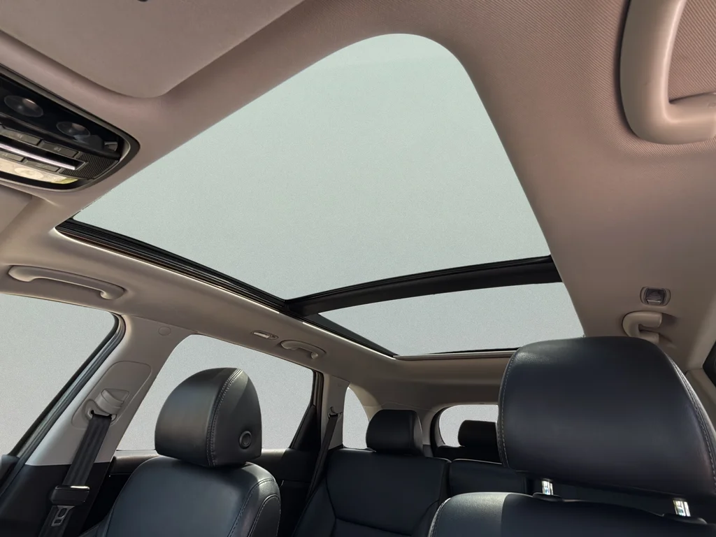 Used 2020 Gravity Gray Kia EX image 28