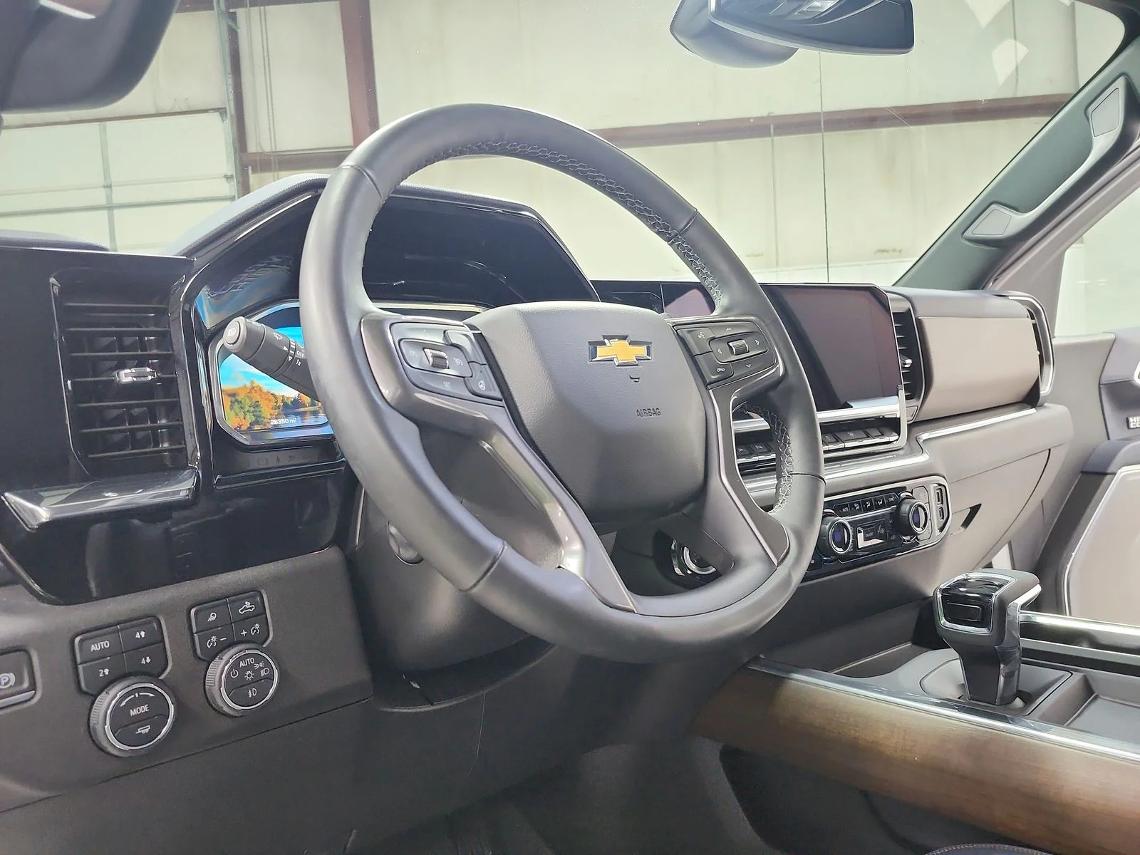 Used 2024 Iridescent Pearl Tricoat Chevrolet High Country image 18