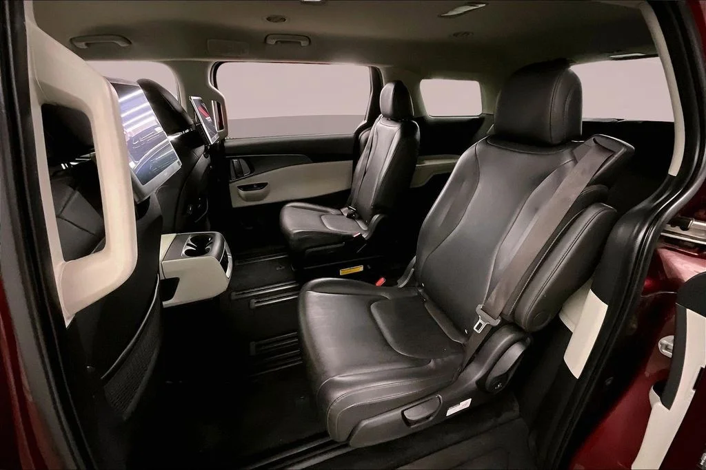 Certified Used 2022 Red Kia LXS image 30