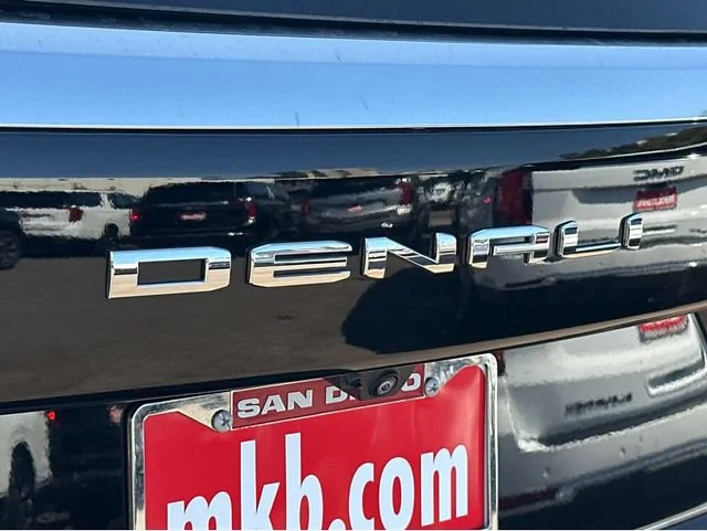 2026 GMC Yukon Denali - Photo 15