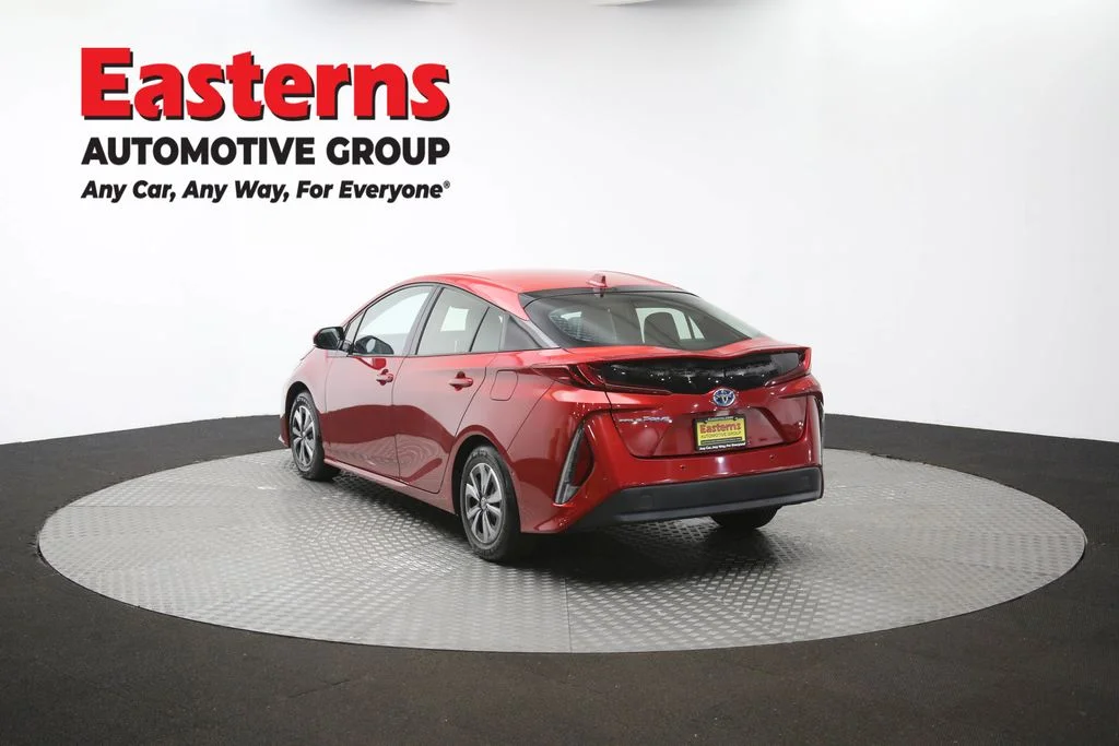 Used 2018 Red Toyota Advanced image 66