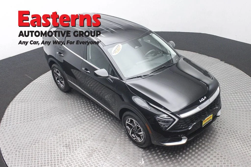Used 2024 Black Kia LX image 3