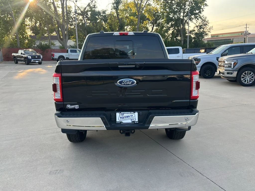 Used 2023 Agate Black Metallic Ford LARIAT image 6
