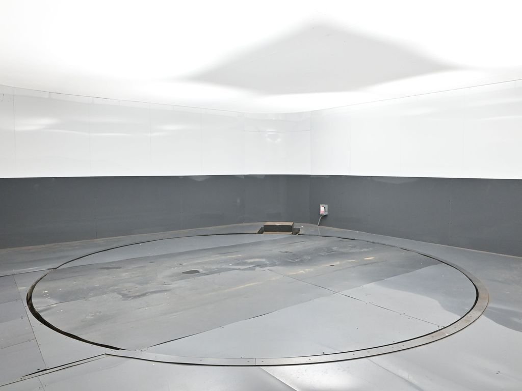 New 2026 Ceramic Gray Clear-Coat Exterior Paint RAM Laramie image 11