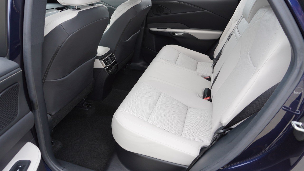 Certified Used 2023 Blue Lexus RX 350 Premium image 31