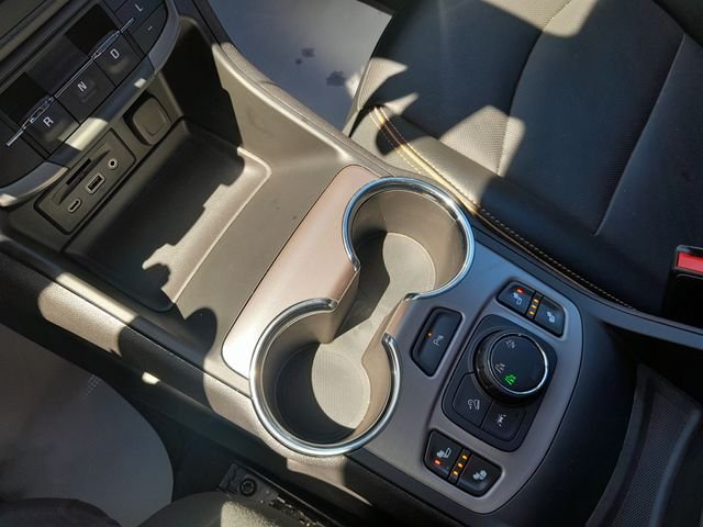 Used 2024 White GMC AT4 image 22