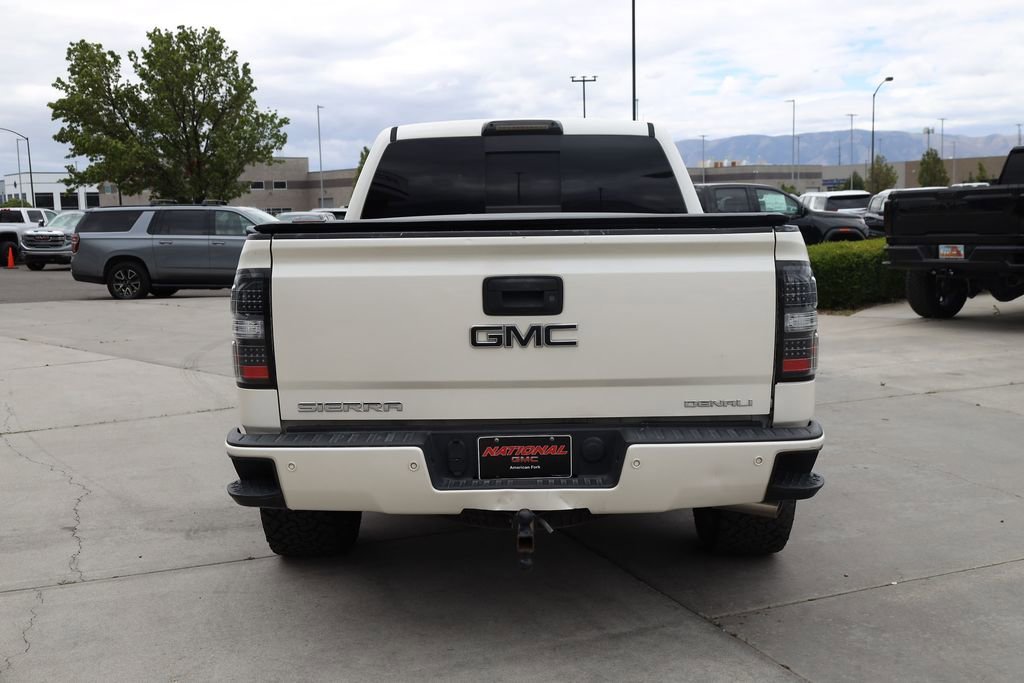 Used 2015 White Diamond Tricoat GMC Denali image 5