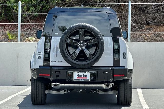New 2026 Borasco Grey Land Rover X-Dynamic SE image 4