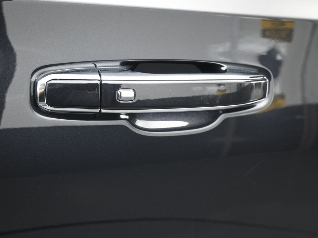 2025 Chevrolet Suburban Premier - Photo 45