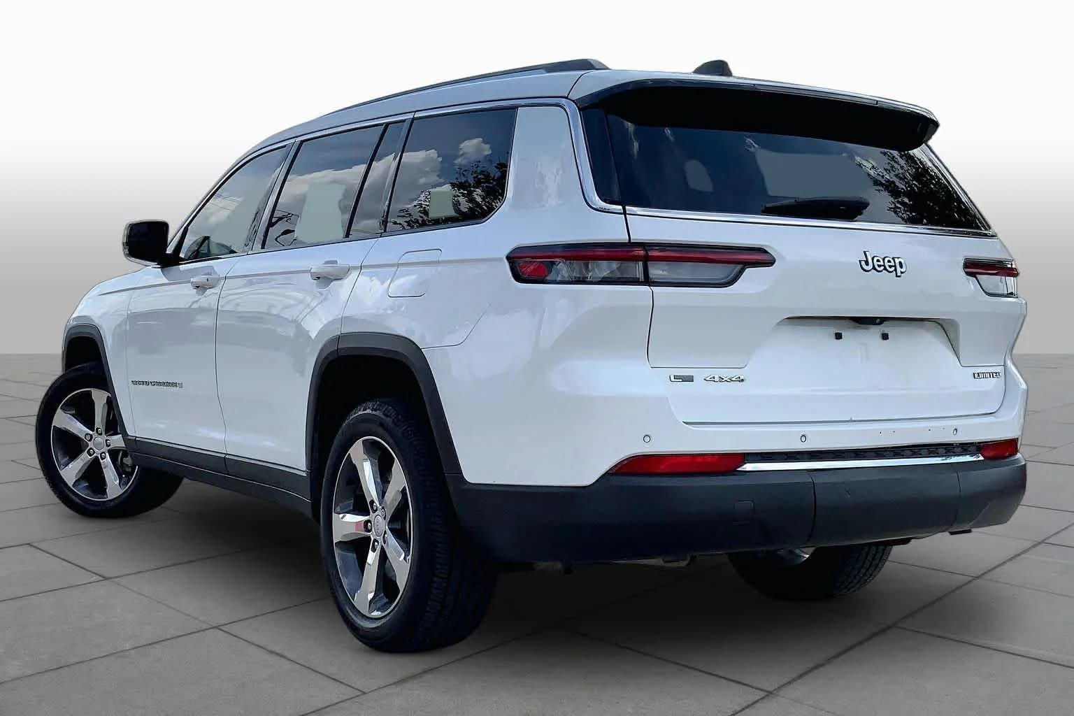 Used 2021 Bright White Clearcoat Jeep Limited image 11