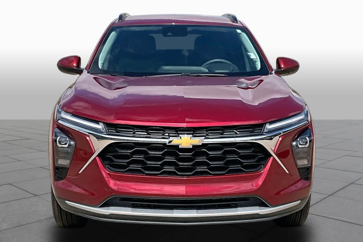Used 2025 Crimson Metallic Chevrolet LT image 4