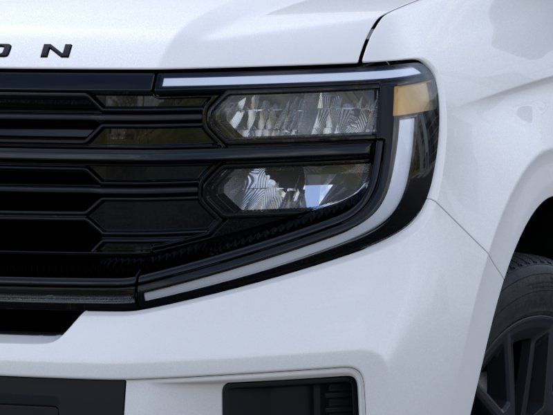 New 2025 Star White Metallic Tri-Coat Ford Platinum® MAX image 18