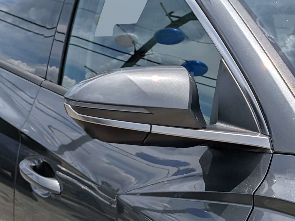 Used 2022 Gray Hyundai Limited image 10