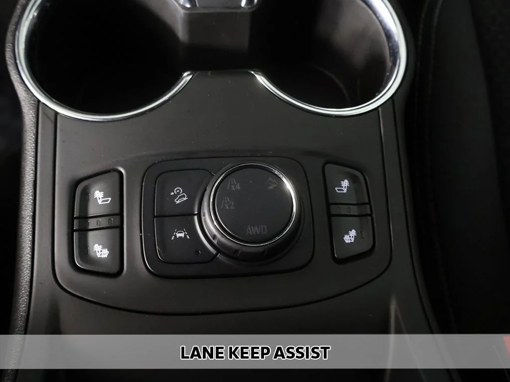 Used 2023 Silver GMC SLE image 3