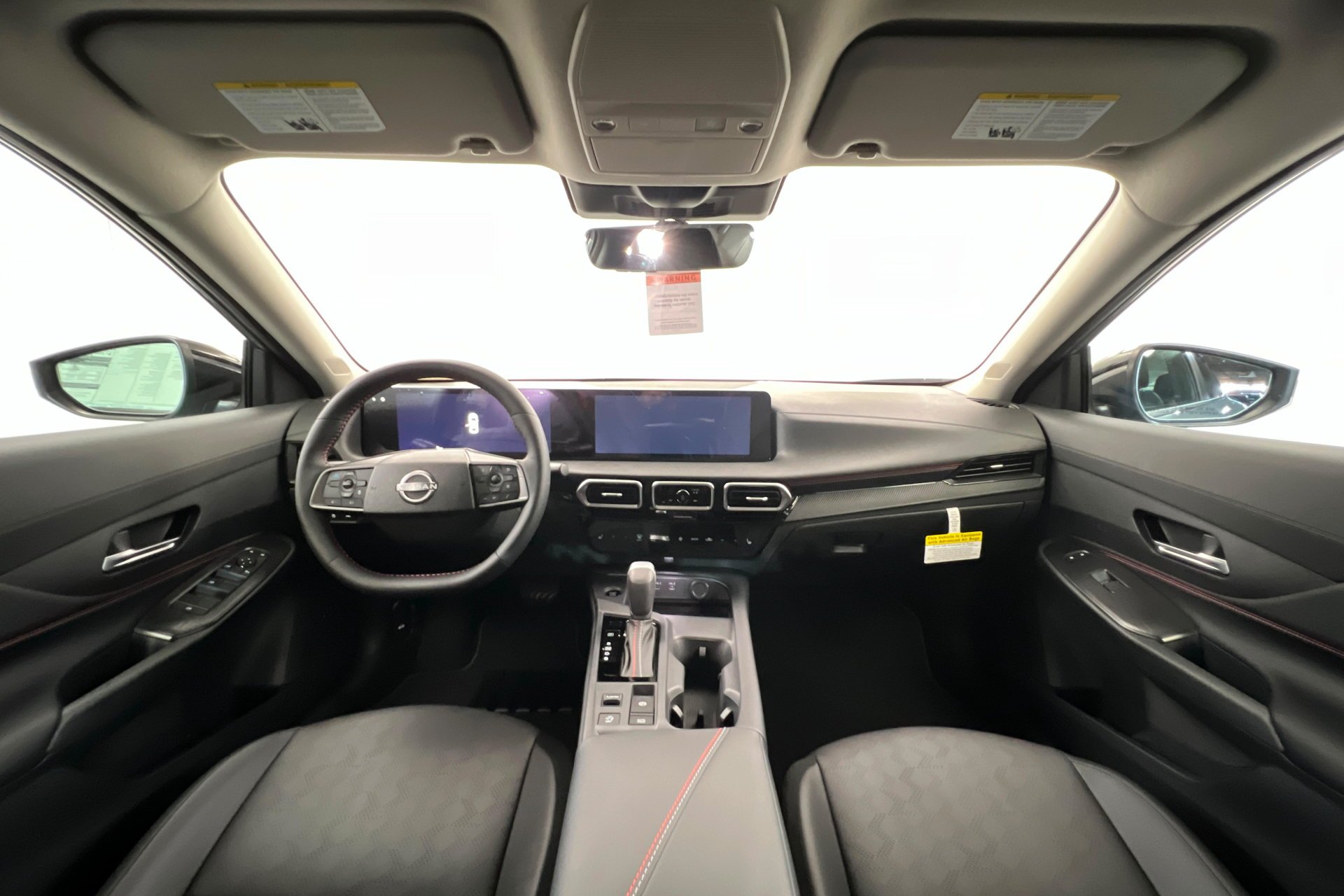 New 2026 Atlantic Gray Metallic / Super Black Two-tone Nissan SR image 10