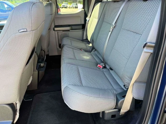 Used 2015 Blue Ford XLT image 16