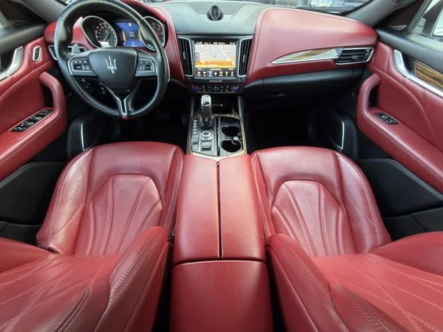 Used 2019 White Maserati S GranLusso image 22
