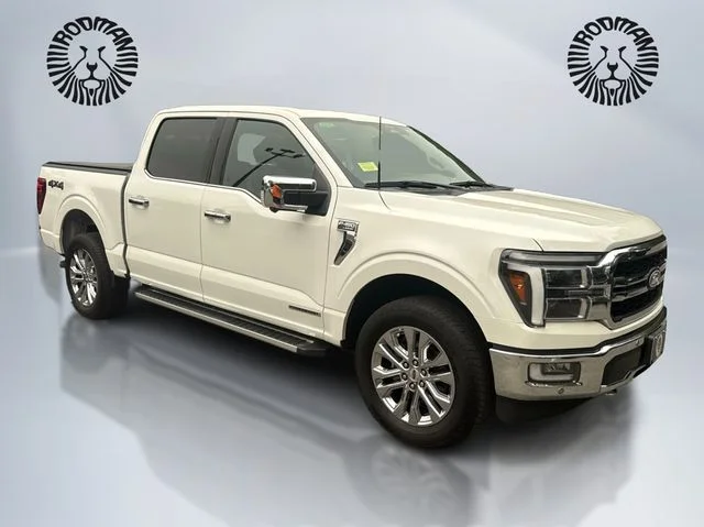 Used 2024 White Metallic Ford Lariat image 3