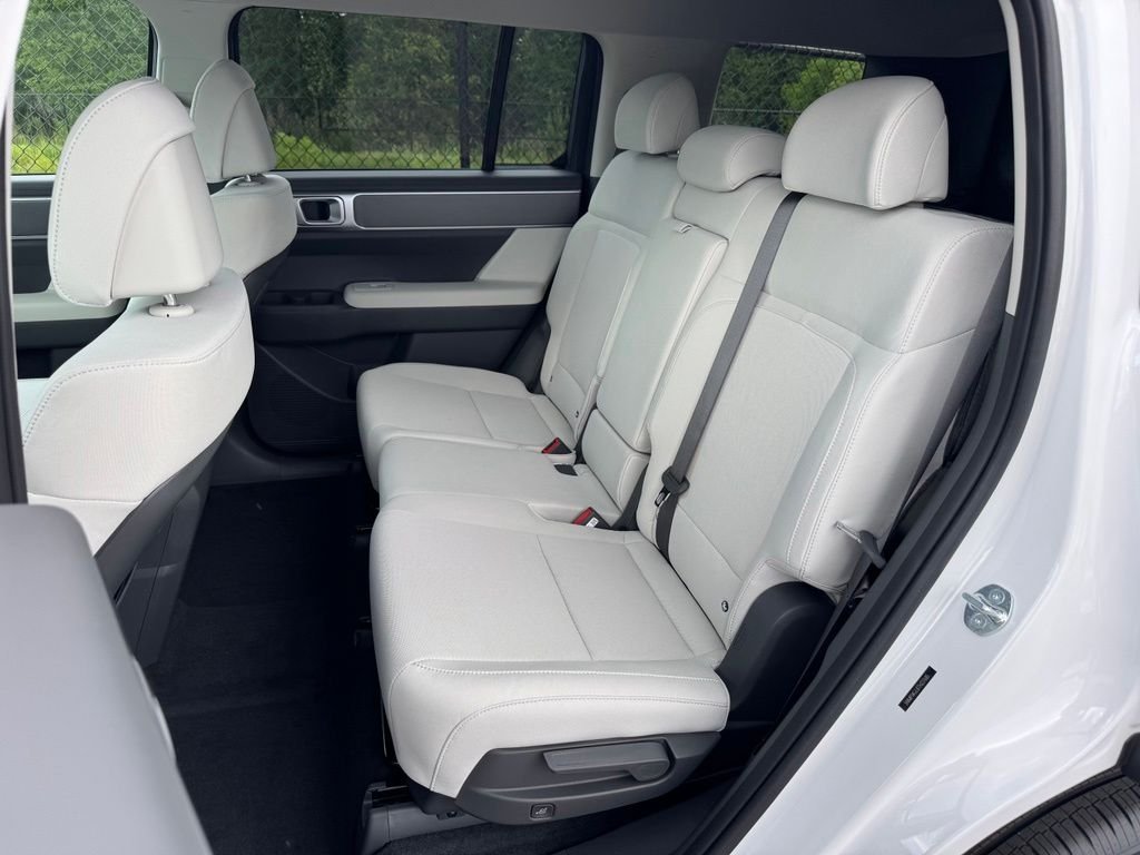 2026 Hyundai Santa Fe SE - Photo 18