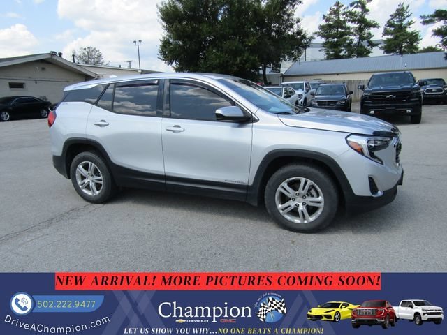 Used 2018 QUICKSILVER METALLIC GMC SLE image 3