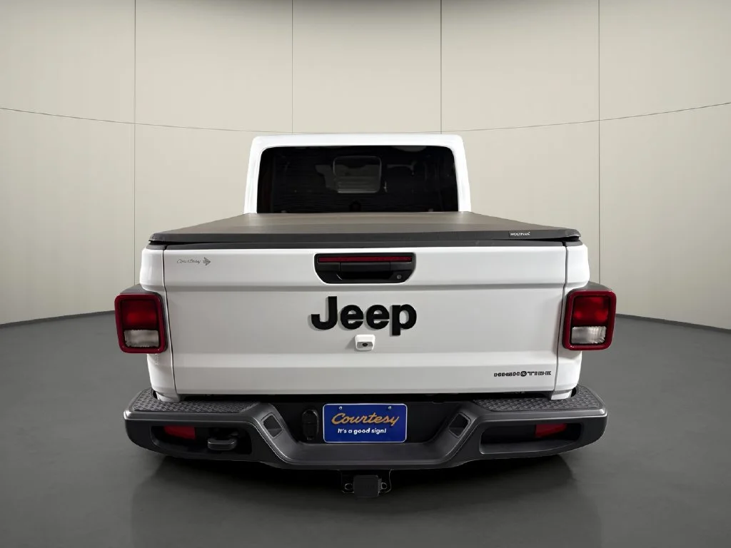 Used 2025 White Jeep High Tide image 7