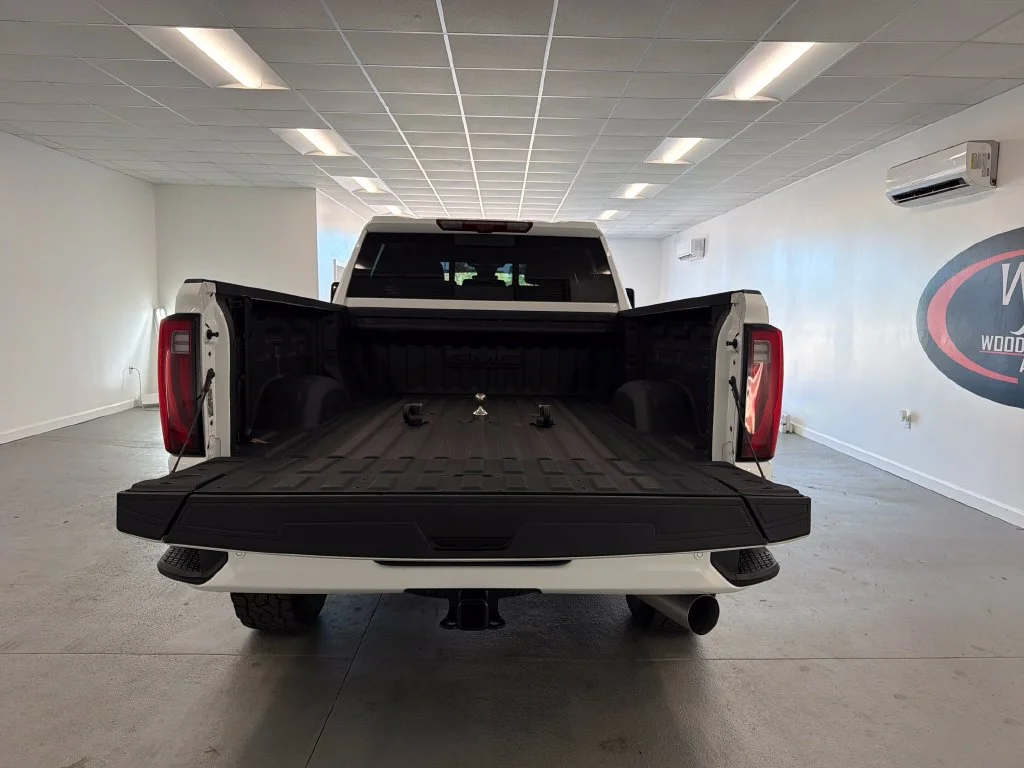 Used 2025 White GMC Denali image 7
