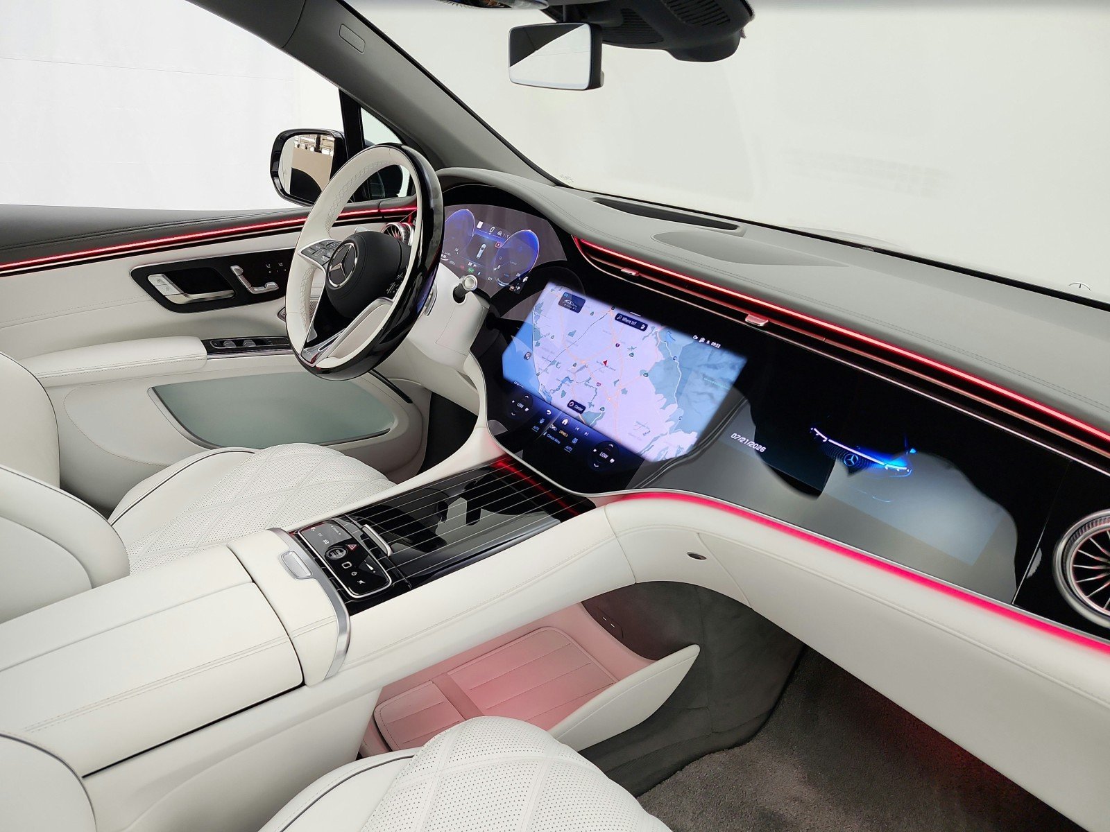 Used 2024 CIRRUS SILVER/NAUTIC Mercedes-Benz Maybach EQS 680 4MATIC® SUV image 18
