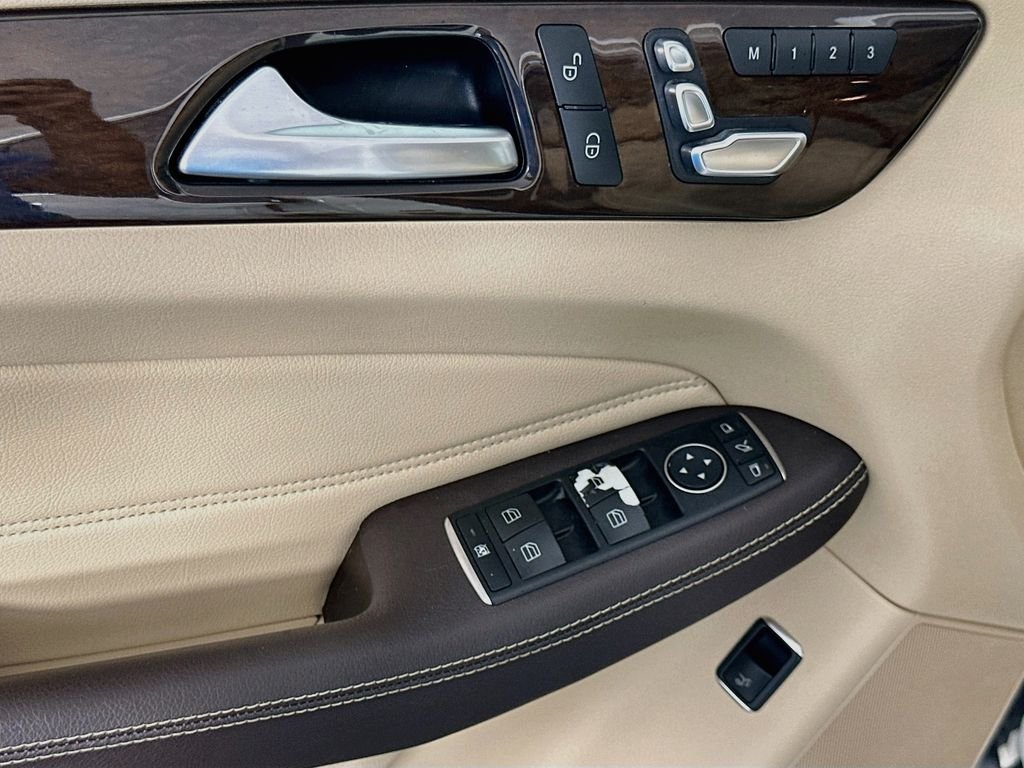 Used 2018 Polar White Mercedes-Benz GLE 350 image 18