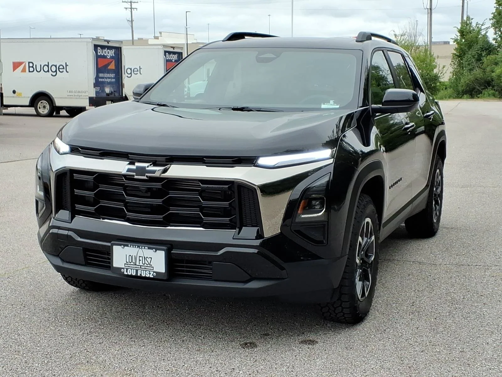 New 2026 Mosaic Black Metallic Chevrolet ACTIV image 2