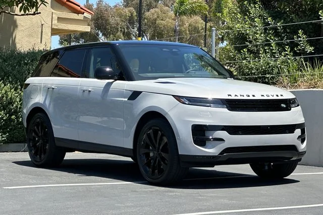 New 2026 Borasco Grey Land Rover SE image 7