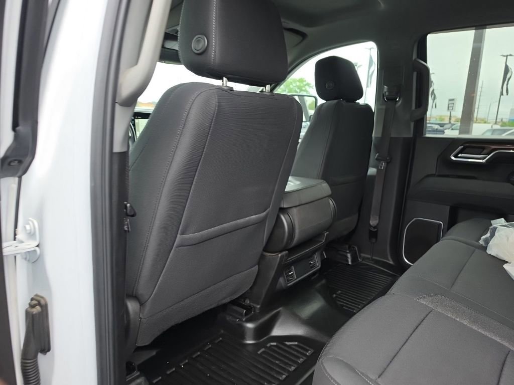 Used 2024 Summit White Chevrolet LT image 25