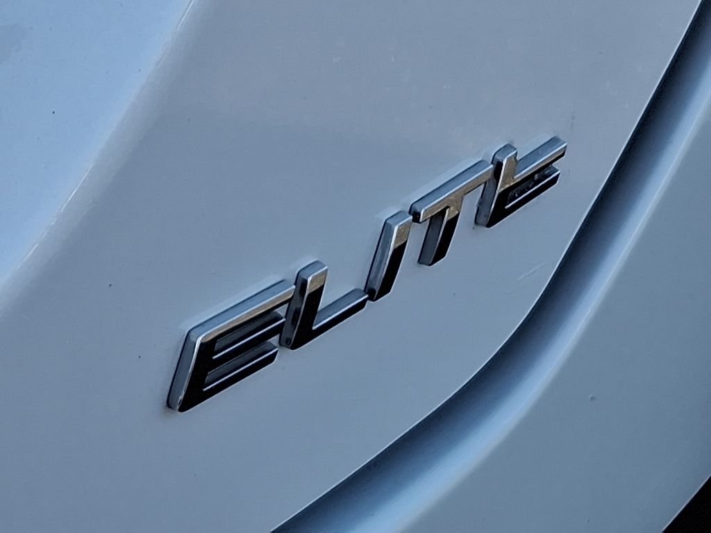 Used 2023 White Honda Elite image 34