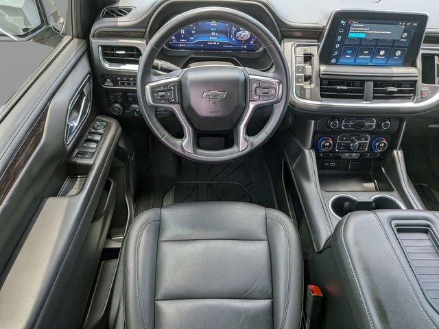 Used 2024 Gray Chevrolet Z71 image 17
