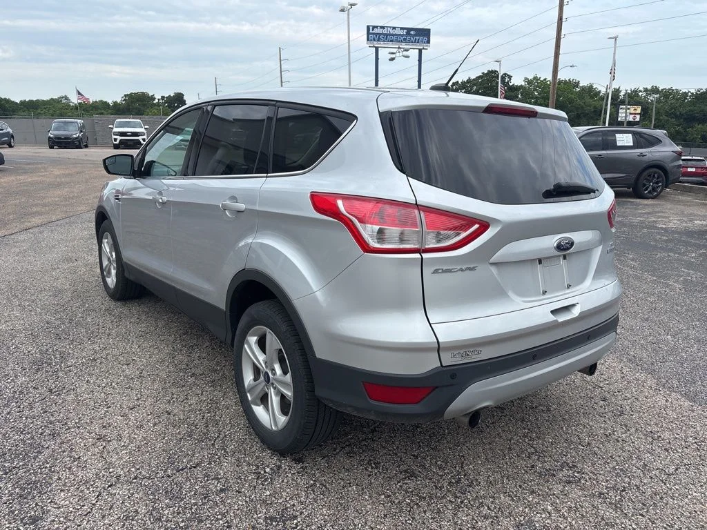 Used 2013 Ingot Silver Metallic Ford SE image 4