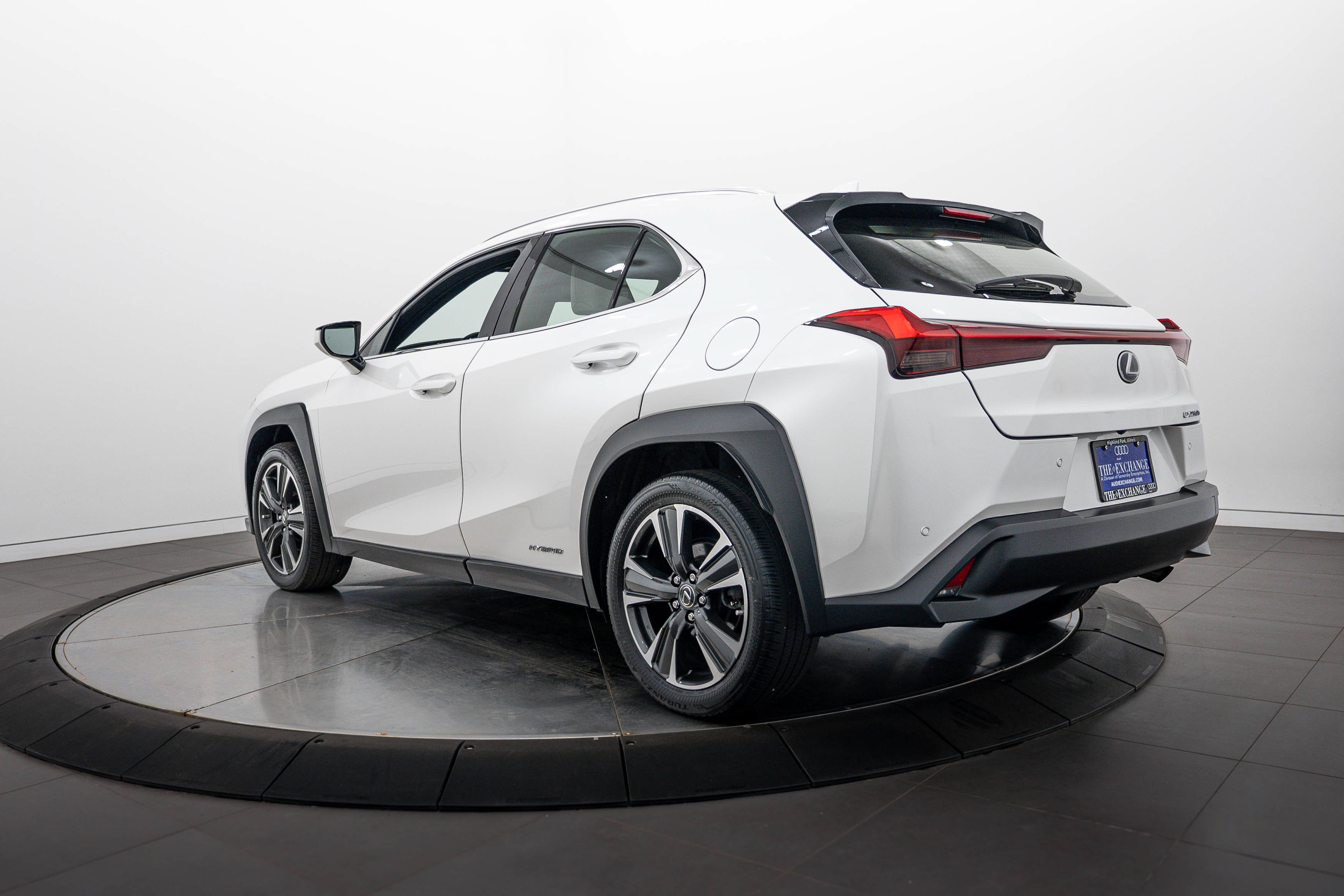 Used 2019 Eminent White Pearl Lexus UX 250h image 5