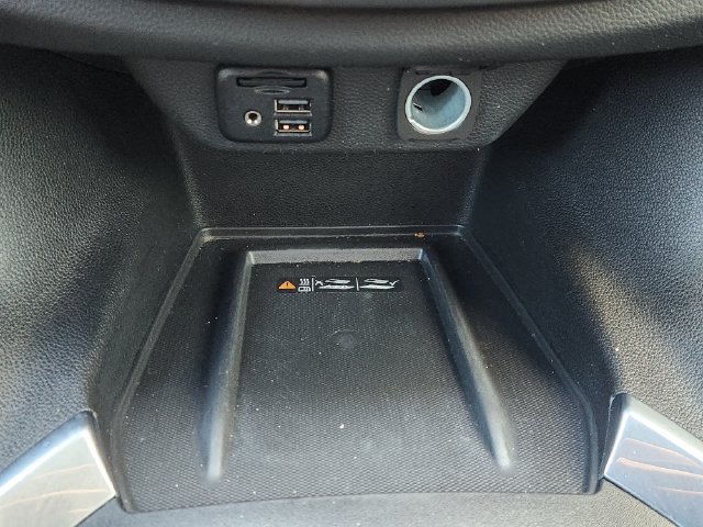 Used 2023 SUMMIT WHITE Chevrolet Premier image 23