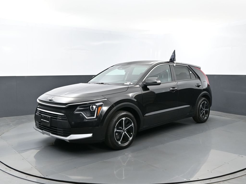 2023 Kia Niro LX HEV's photo