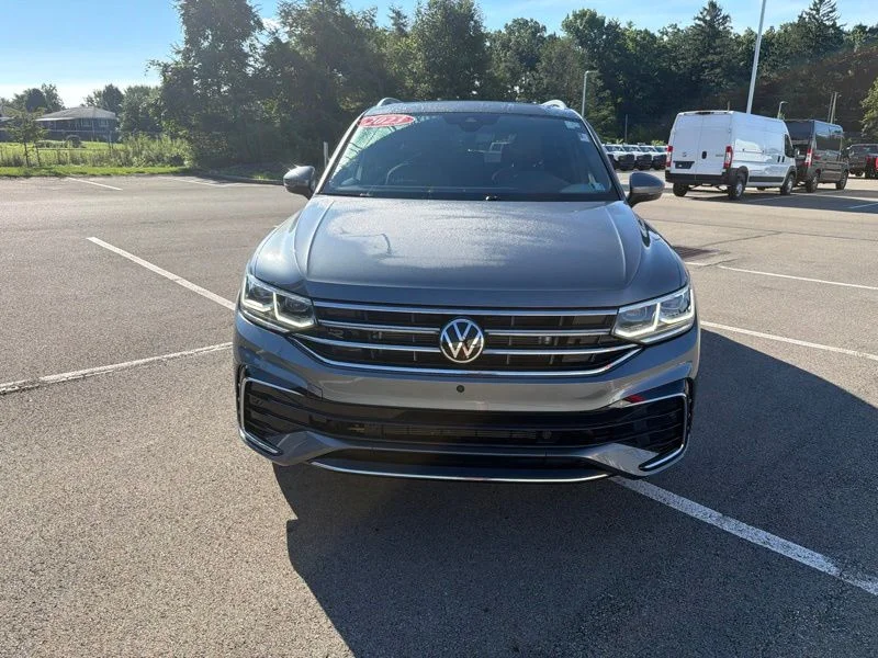 Used 2023 Gray Volkswagen 2.0T SEL R-Line image 8