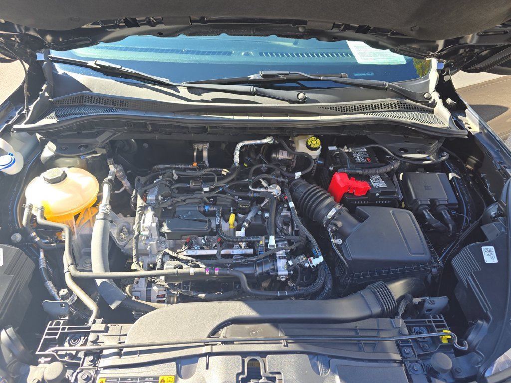 Used 2021 Black Ford SE image 25