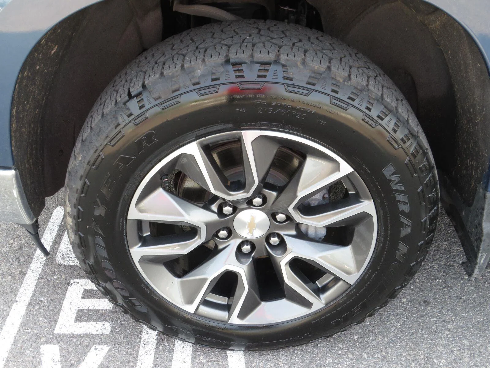 Used 2024 Lakeshore Blue Metallic Chevrolet LT (2FL) image 21