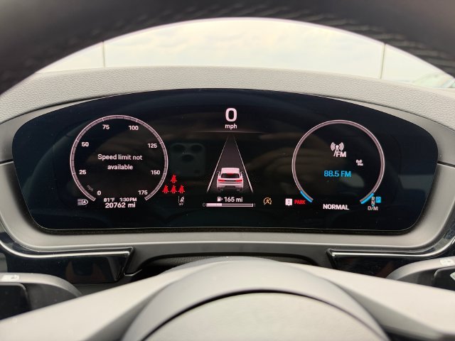 Used 2025  Porsche Base image 14