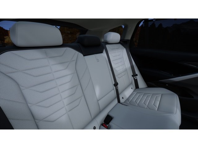 New 2027 Tanzanite Blue II Metallic BMW 40 xDrive image 12