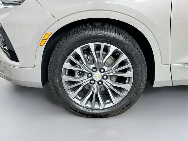 Used 2021 Gray Chevrolet Premier image 30