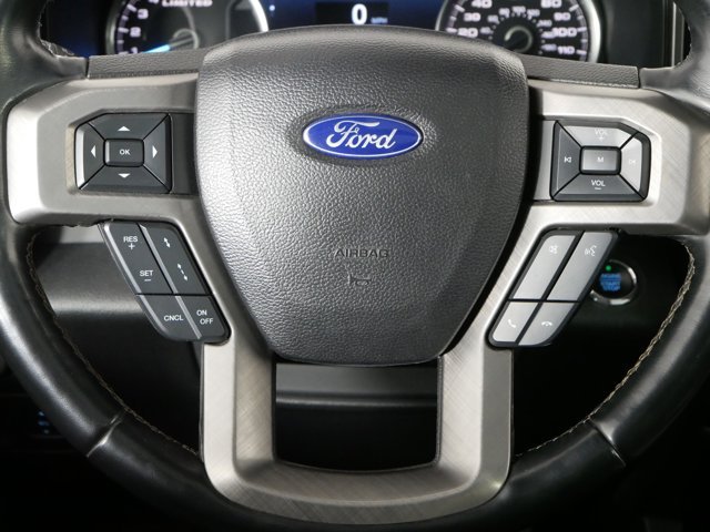 Used 2018 White Platinum Metallic Tri-Coat Ford Crew Cab Limited image 20