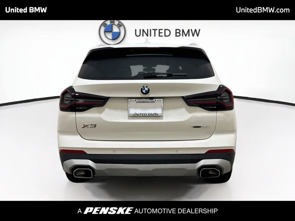 Used 2024 Alpine White BMW sDrive30i image 6