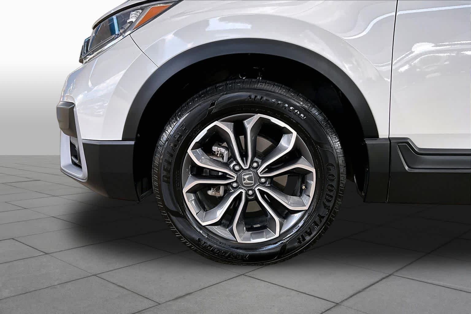 Certified Used 2022 Platinum White Pearl Honda AWD EX image 11