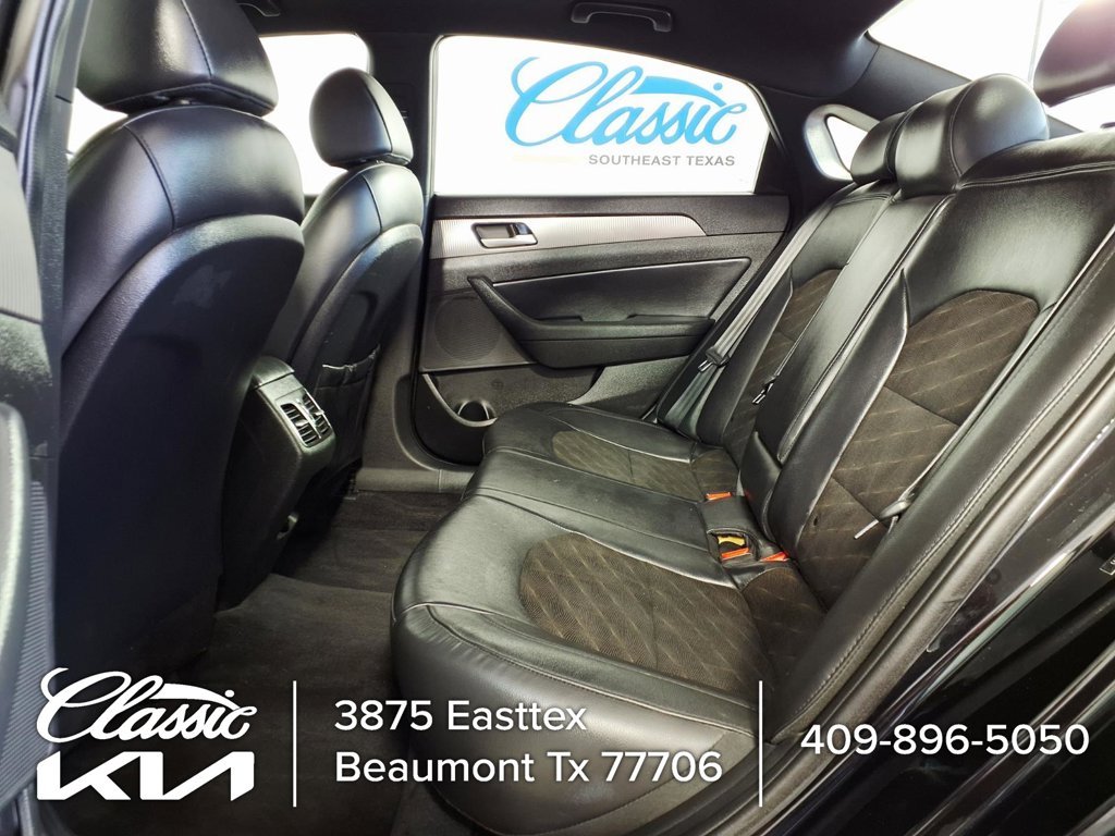 Used 2019 Black Hyundai Sport image 8