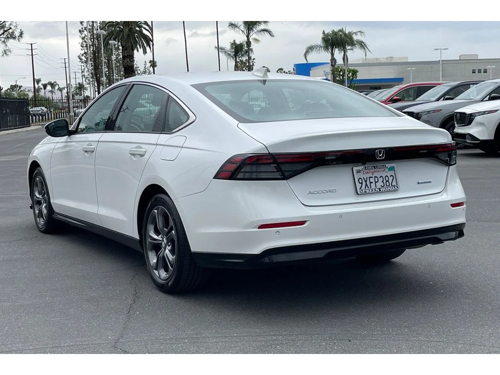 Certified Used 2025 Platinum White Pearl Honda HYBRID EX-L image 3