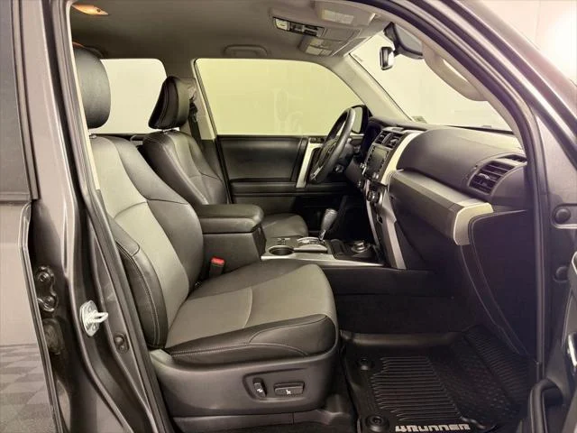 Certified Used 2020 MAGNETIC GRAY MET. Toyota  image 18