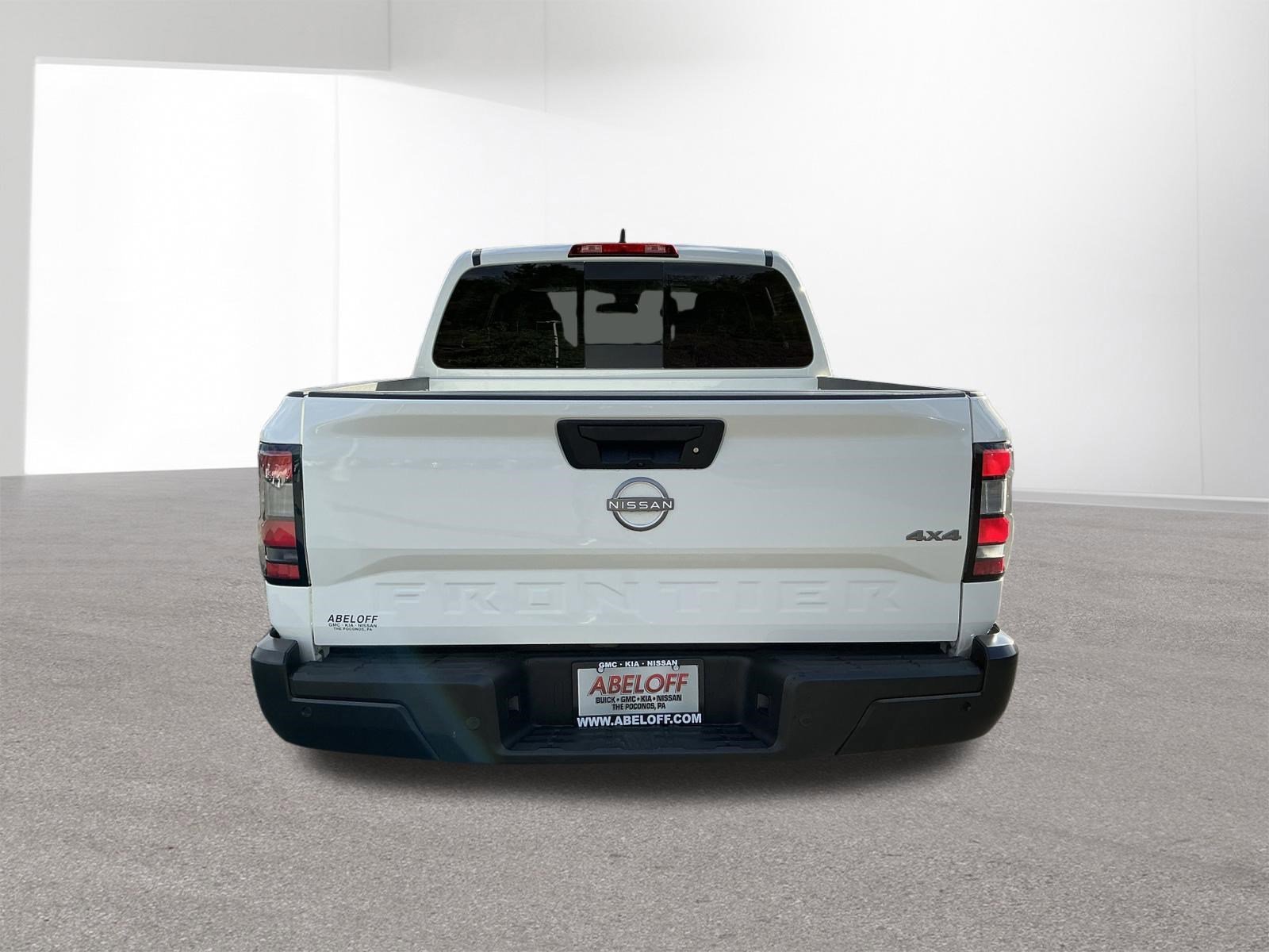 New 2026 Glacier White Nissan Crew Cab S image 4